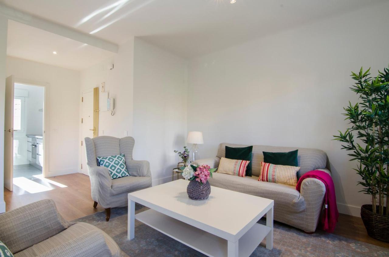 2 Bedrooms 2 Bathrooms Furnished - Bernabeu - Business Area With Terrace - Minty Stay Madryt Zewnętrze zdjęcie