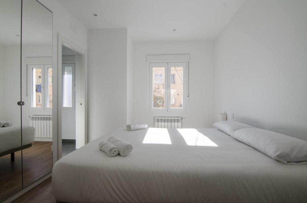 2 Bedrooms 2 Bathrooms Furnished - Bernabeu - Business Area With Terrace - Minty Stay Madryt Zewnętrze zdjęcie