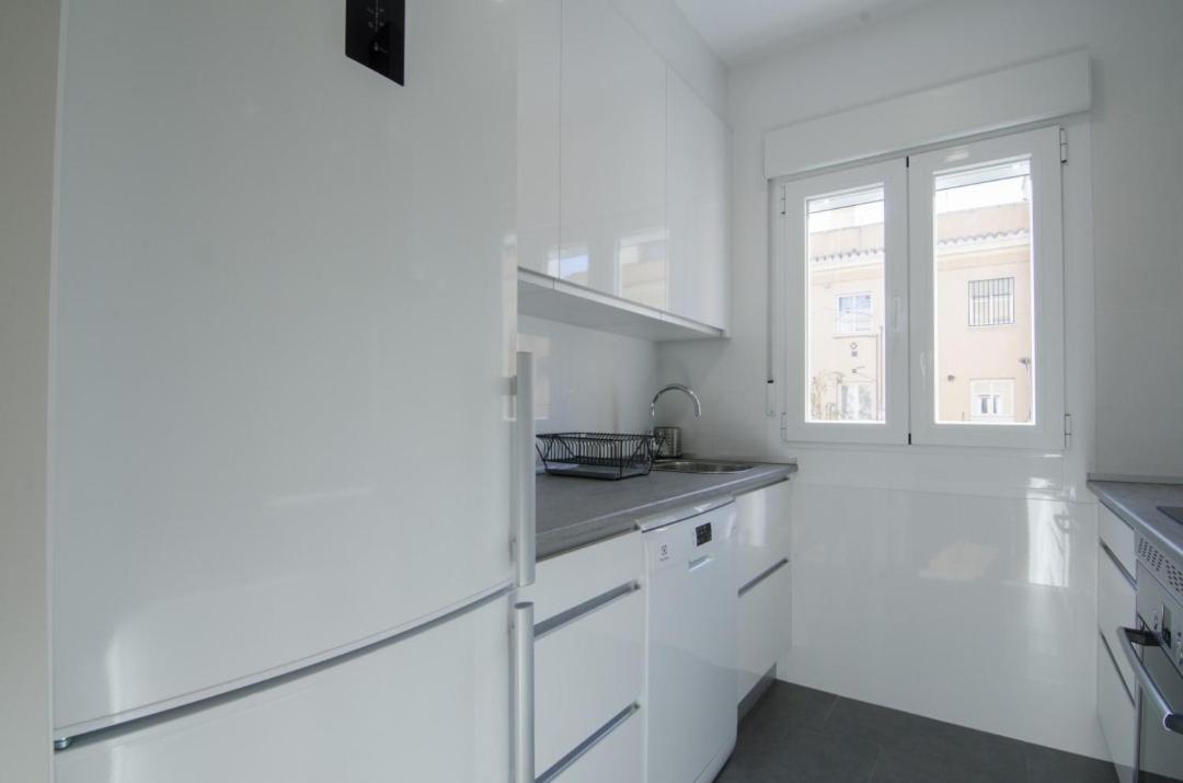 2 Bedrooms 2 Bathrooms Furnished - Bernabeu - Business Area With Terrace - Minty Stay Madryt Zewnętrze zdjęcie