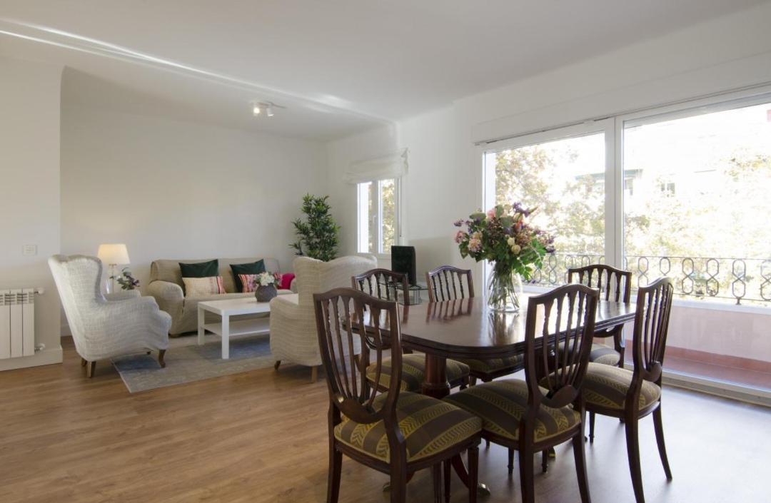 2 Bedrooms 2 Bathrooms Furnished - Bernabeu - Business Area With Terrace - Minty Stay Madryt Zewnętrze zdjęcie